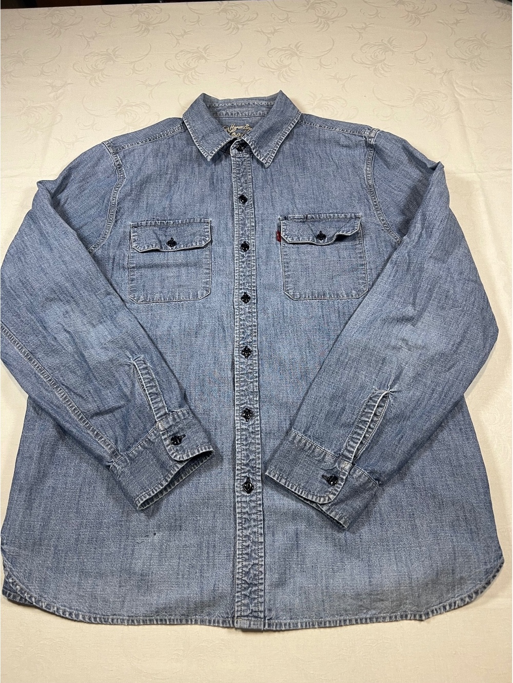 Levis Denim Medium Wash Button Down Long Sleeve Shirt Size XL